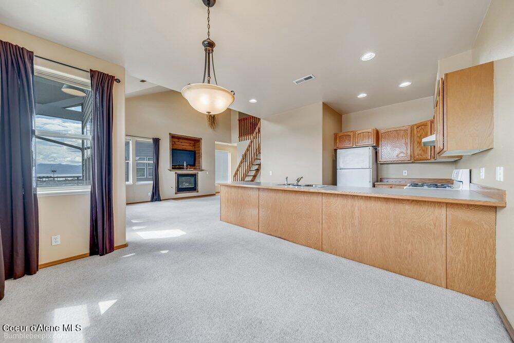 46700 Highway 200, Unit 103 Hope, ID 83836 - Photo 12 of 37 Kitchen