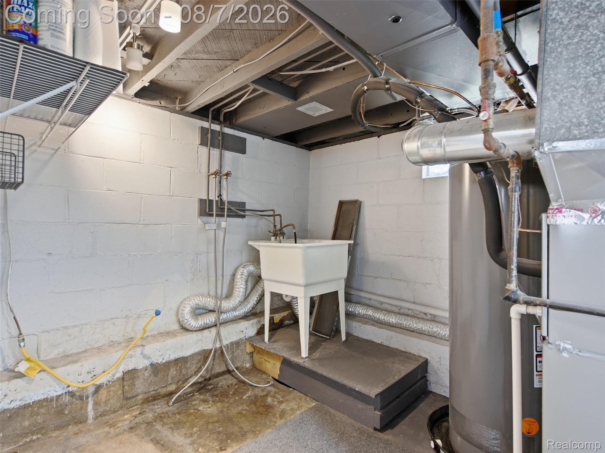 3077 York Road Rochester, MI 48309 - Photo 27 of 48 35-DSC08371.jpg