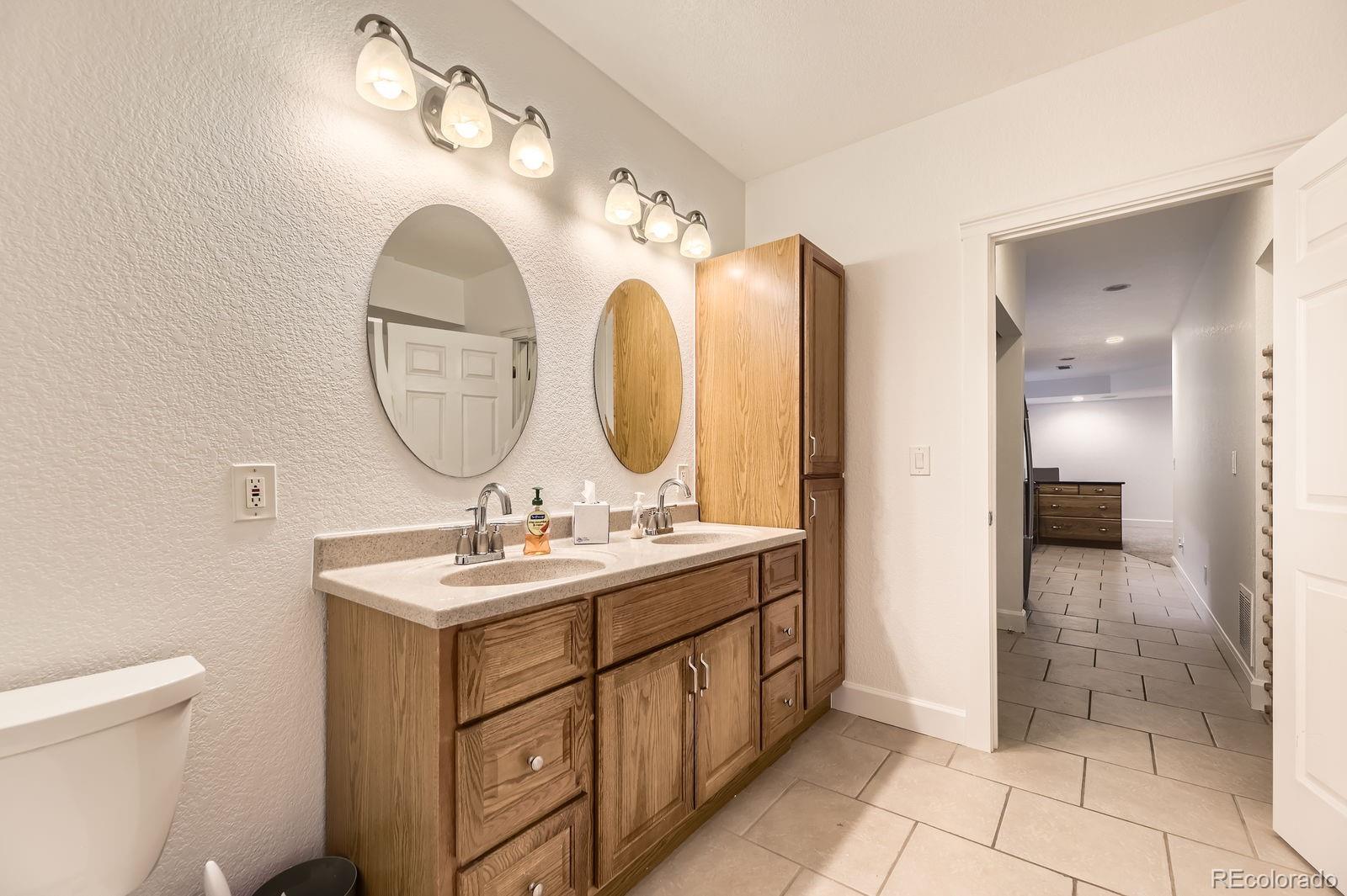 3880 Fairbrook Point Highlands Ranch, CO 80130 - Photo 22 of 39 Gallery Image 22