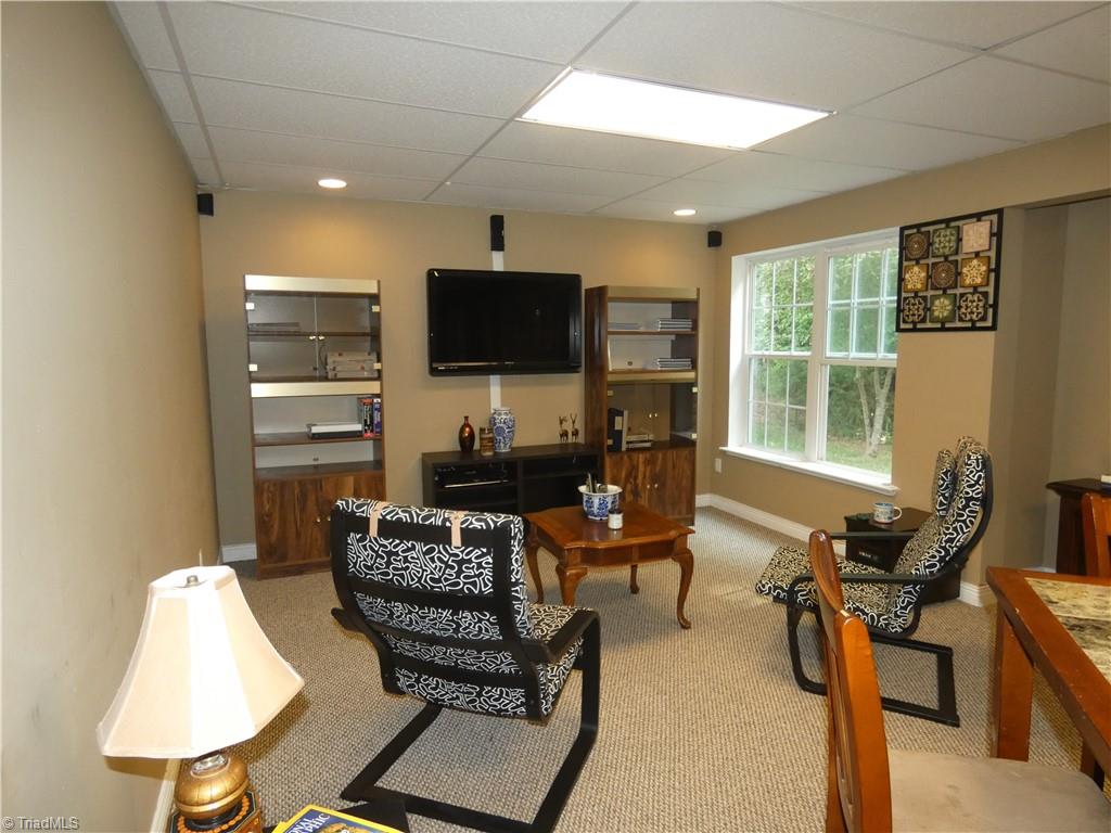 4500 Ridgefall Road Greensboro, NC 27410 - Photo 29 of 38