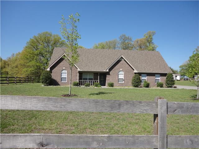  Primary : Front view of home.