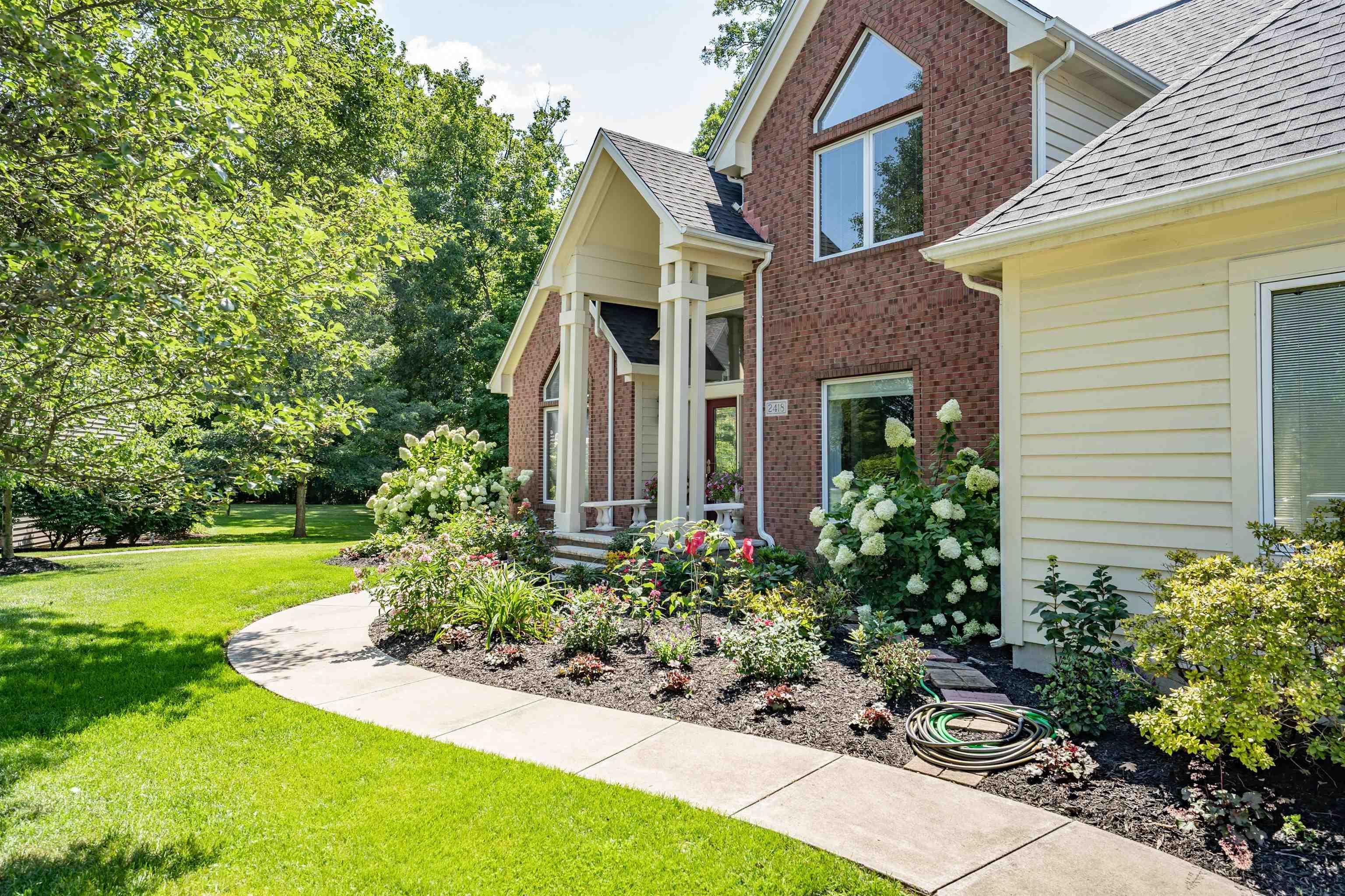 2418 Lake Ridge Drive Fort Wayne, IN 46804 - Photo 2 of 35 Gallery Image 2