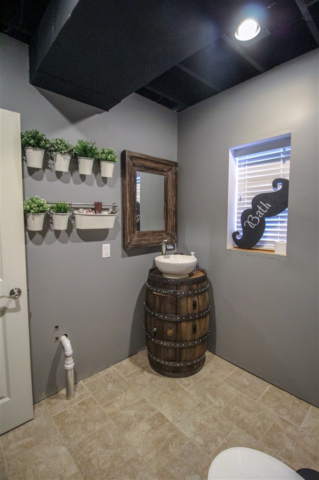 2438 Farrand Road Clio, MI 48420 - Photo 33 of 79 21522183-32.JPG