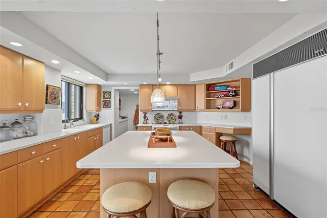 $9,650 | 97 Sunset Drive, Unit 501, Sarasota, FL 34236