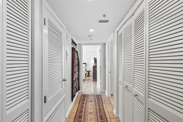 $9,650 | 97 Sunset Drive, Unit 501, Sarasota, FL 34236