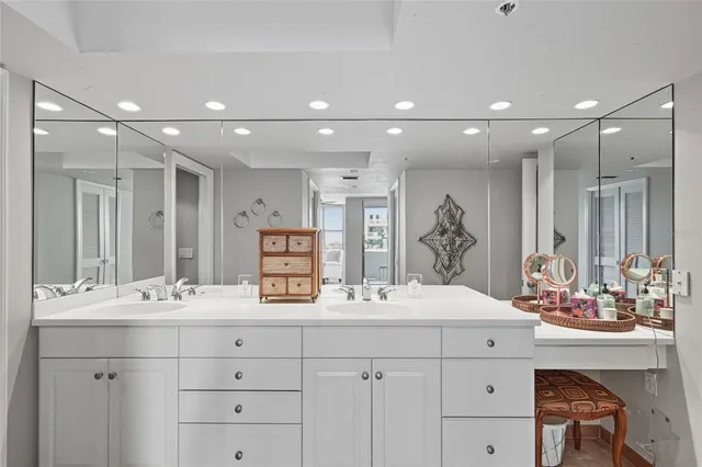 $9,650 | 97 Sunset Drive, Unit 501, Sarasota, FL 34236