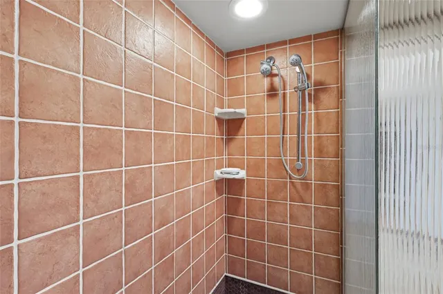 $9,650 | 97 Sunset Drive, Unit 501, Sarasota, FL 34236