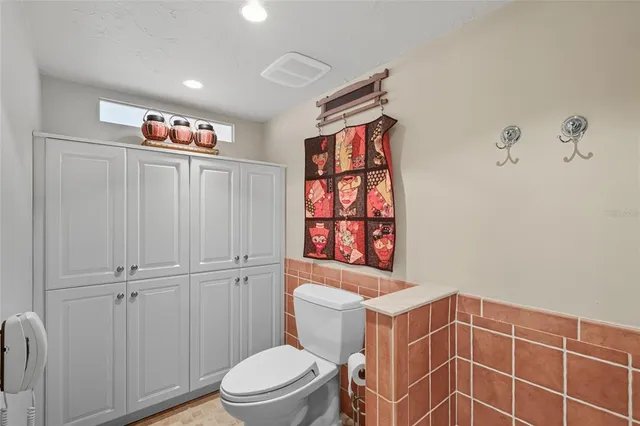 $9,650 | 97 Sunset Drive, Unit 501, Sarasota, FL 34236