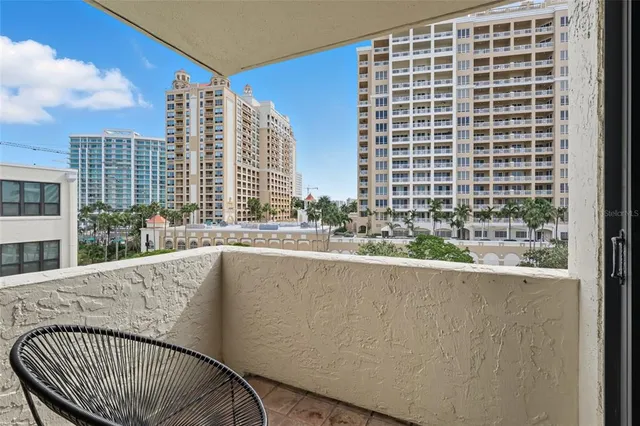 $9,650 | 97 Sunset Drive, Unit 501, Sarasota, FL 34236