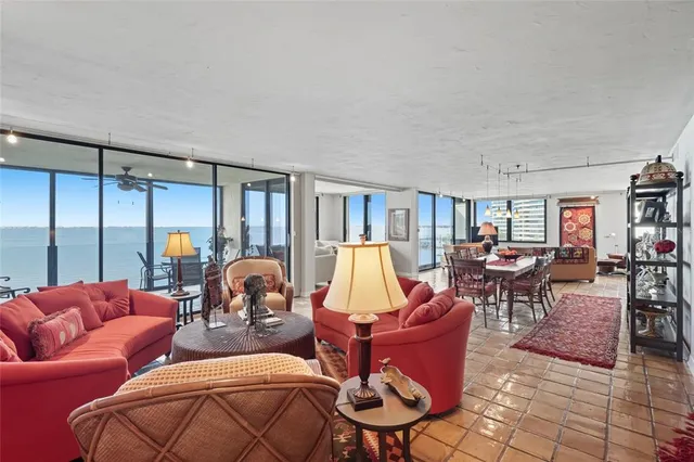 $9,650 | 97 Sunset Drive, Unit 501, Sarasota, FL 34236