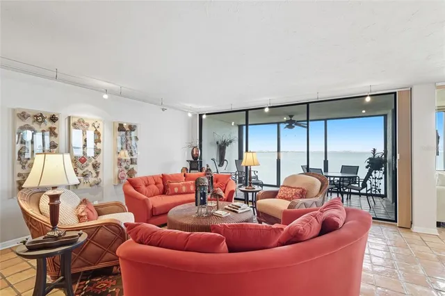 $9,650 | 97 Sunset Drive, Unit 501, Sarasota, FL 34236