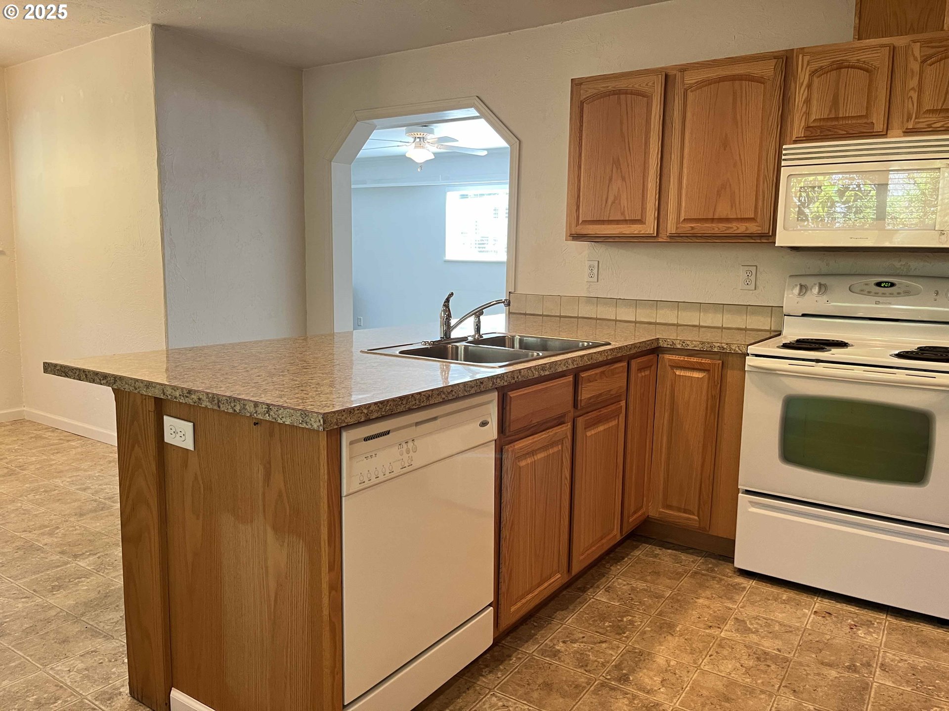 29 Easy Street Florence, OR 97439 - Photo 7 of 41