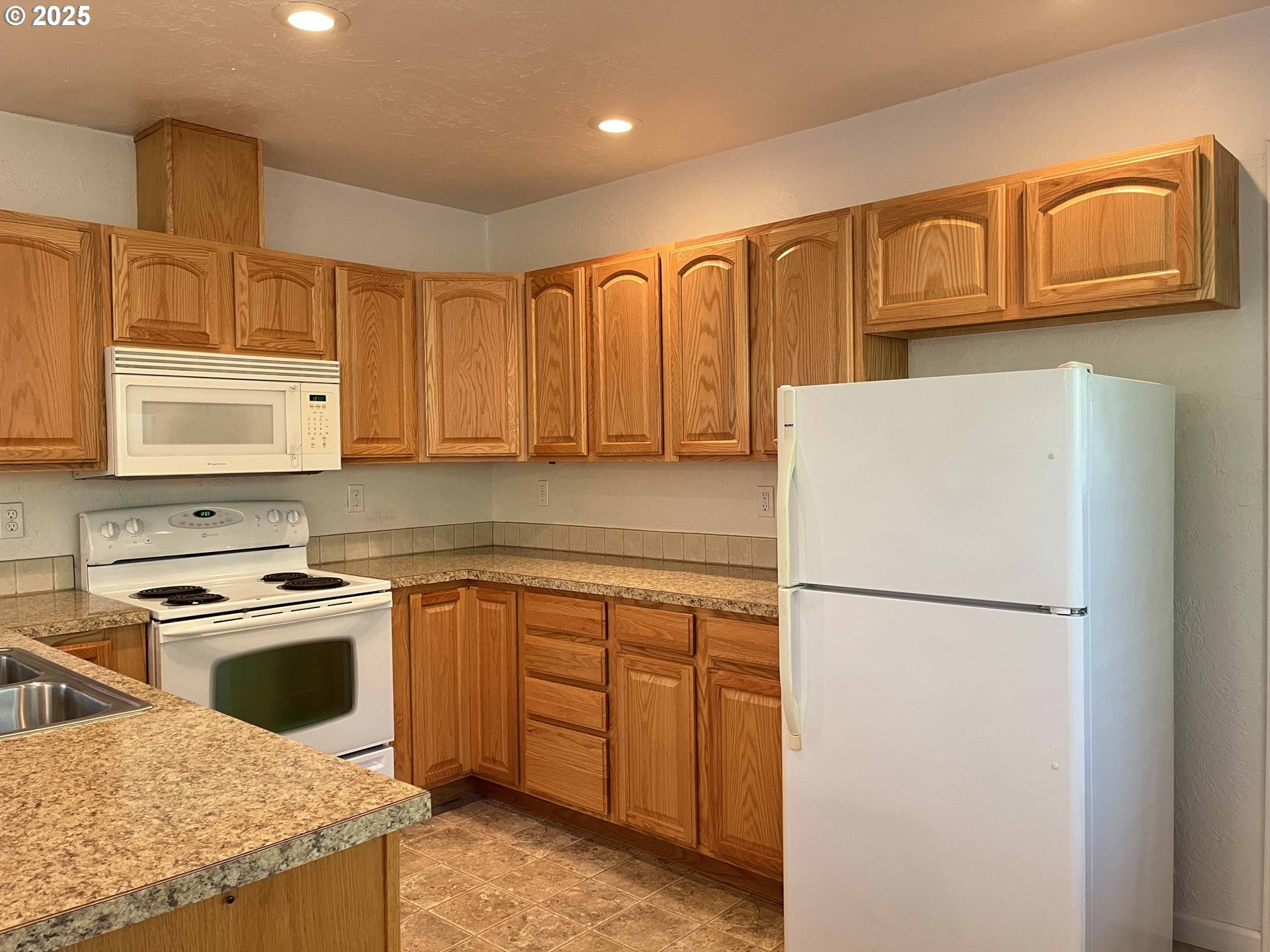 29 Easy Street Florence, OR 97439 - Photo 8 of 41