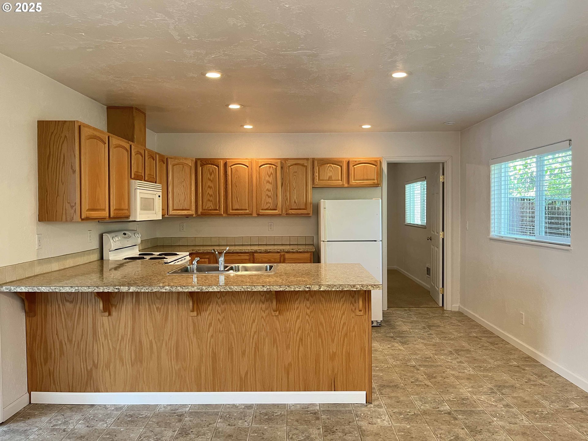 29 Easy Street Florence, OR 97439 - Photo 10 of 41