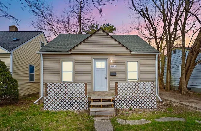 $116,000 | 6783 Chalmers Avenue, Warren, MI 48091