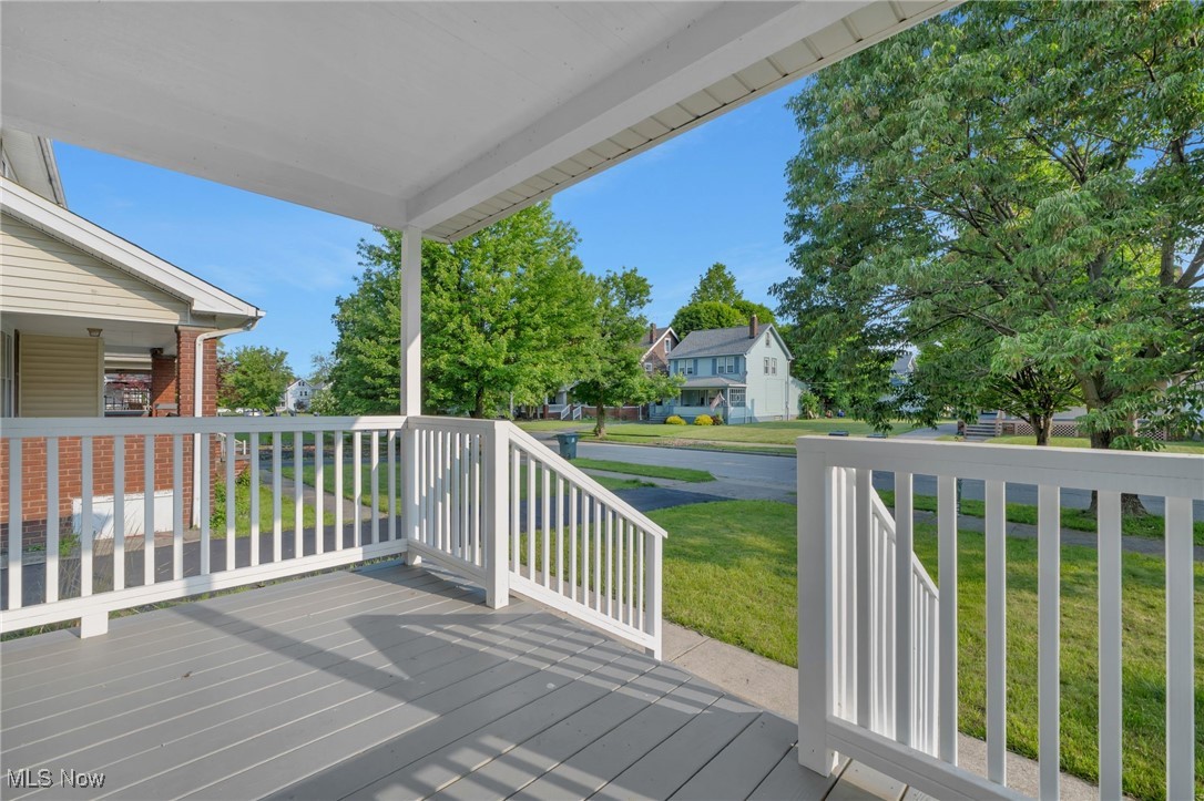 3404 Cedarbrook Road Cleveland, OH 44118 - Photo 3 of 37 Gallery Image 3