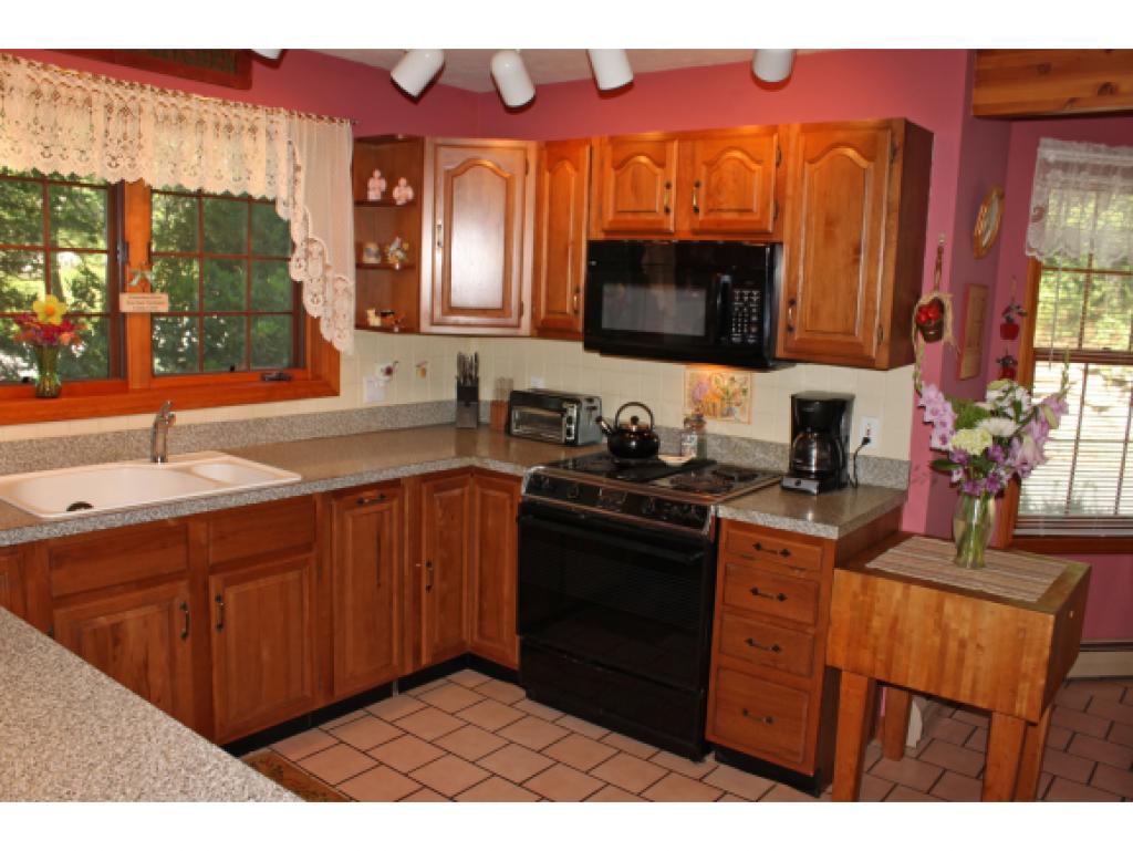 12 Holly Ridge Lane Conway, NH 03818 - Photo 9 of 33