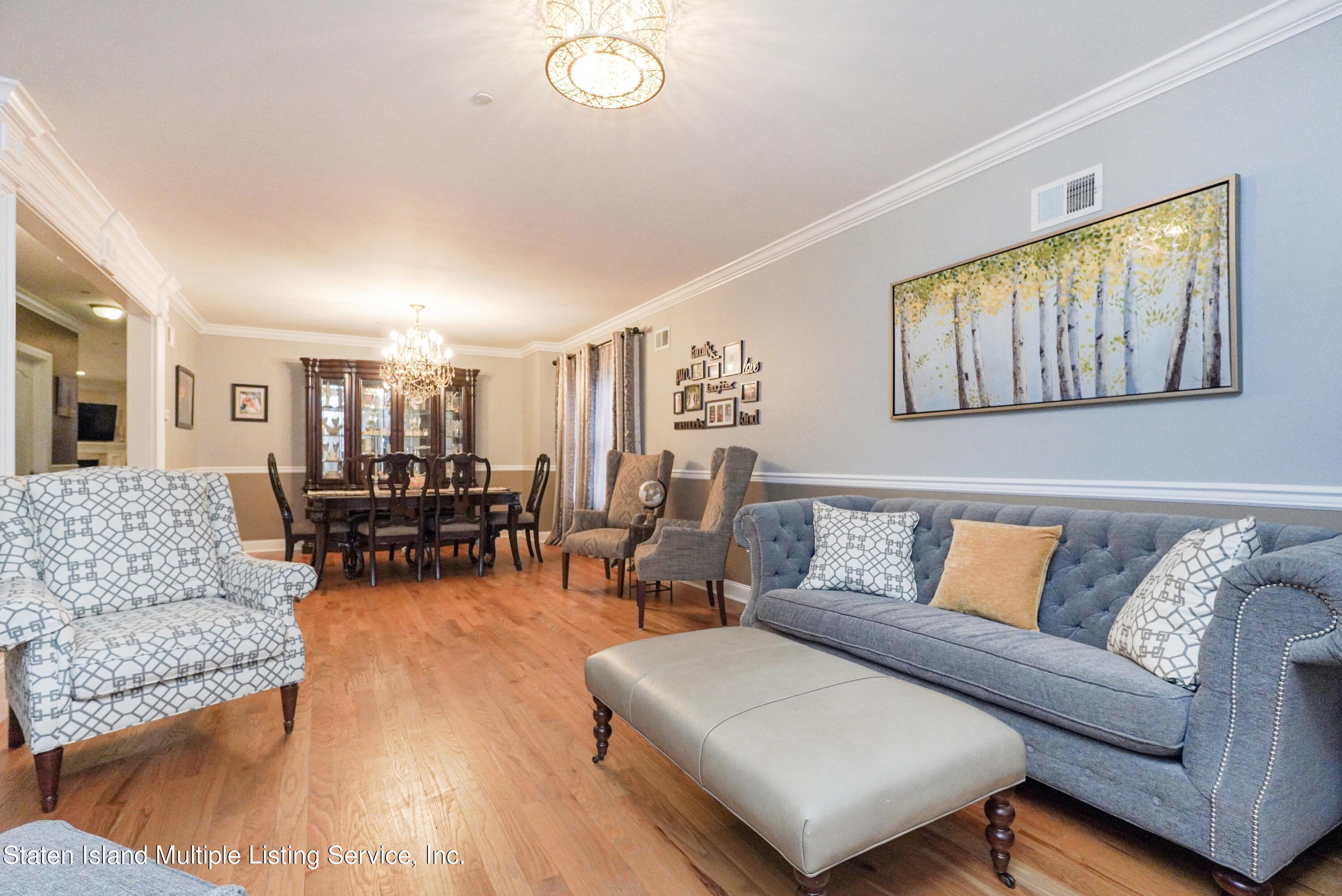 43 Brookside Loop Staten Island, NY 10309 - Photo 5 of 58 Photo Jun 18 2019, 3 44 29 PM