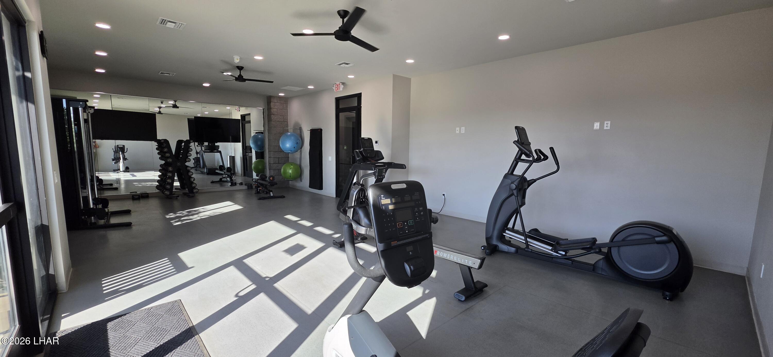 49960 Ehrenberg Road, Unit 1253 Ehrenberg, AZ 85334 - Photo 21 of 31 Gym