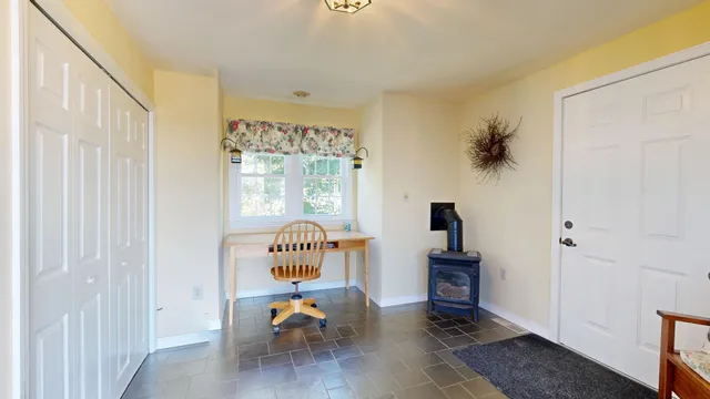 $600,000 | 255 Talbot Avenue, Rockland, ME 04841