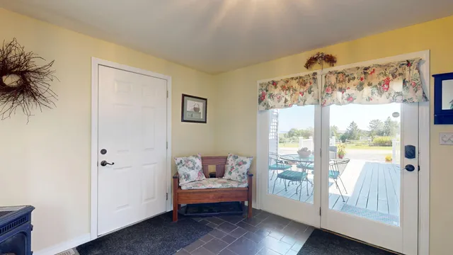 $600,000 | 255 Talbot Avenue, Rockland, ME 04841