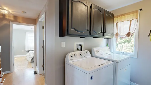 $600,000 | 255 Talbot Avenue, Rockland, ME 04841