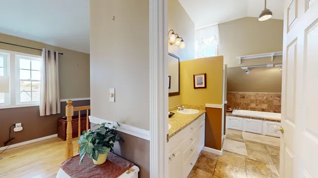 $600,000 | 255 Talbot Avenue, Rockland, ME 04841