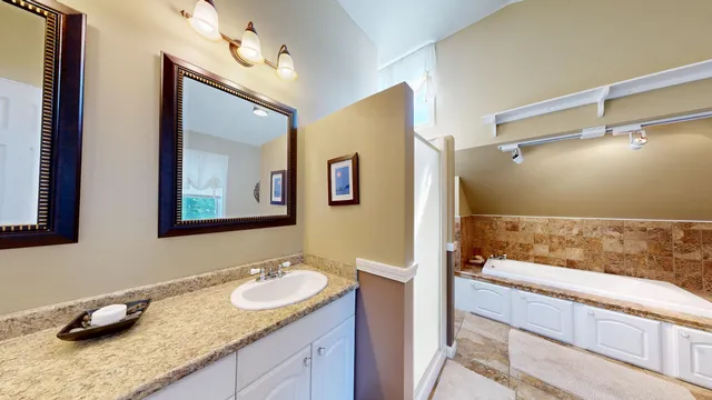 $600,000 | 255 Talbot Avenue, Rockland, ME 04841