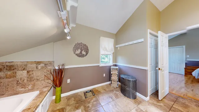 $600,000 | 255 Talbot Avenue, Rockland, ME 04841