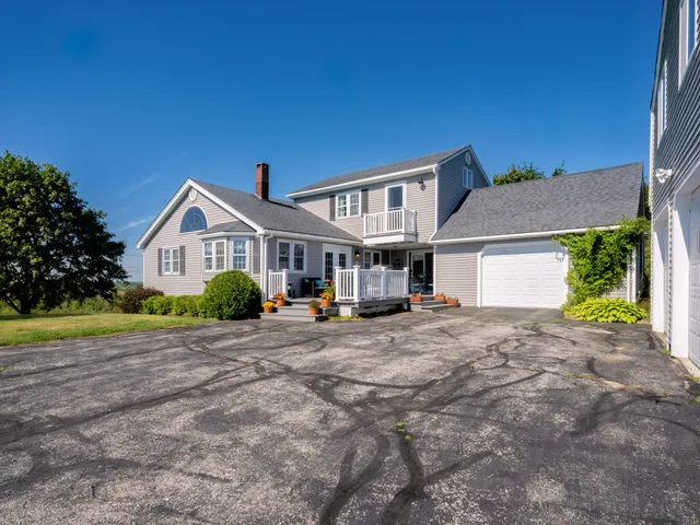 $600,000 | 255 Talbot Avenue, Rockland, ME 04841