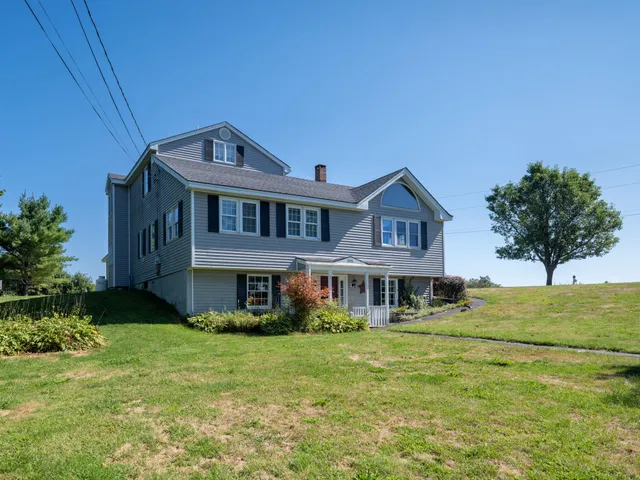 $600,000 | 255 Talbot Avenue, Rockland, ME 04841