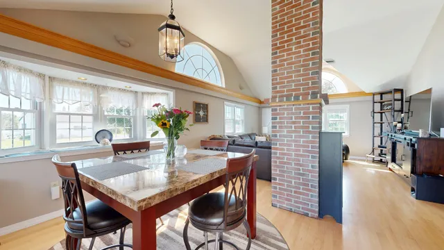 $600,000 | 255 Talbot Avenue, Rockland, ME 04841