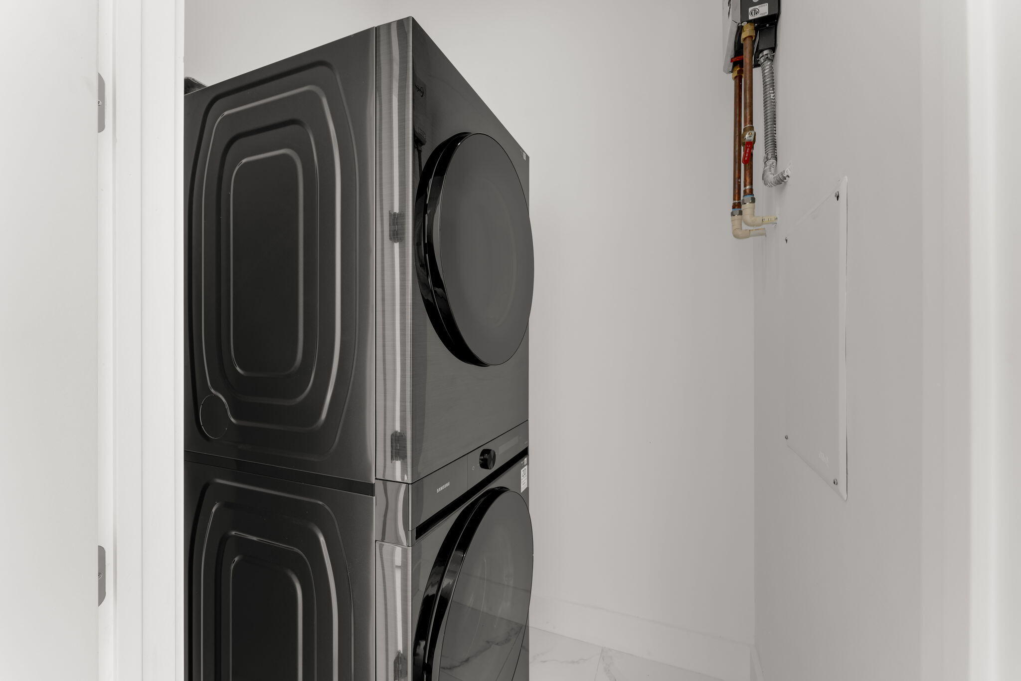 272 Lower Matecumbe Road Key Largo, FL 33037 - Photo 15 of 55 Laundry