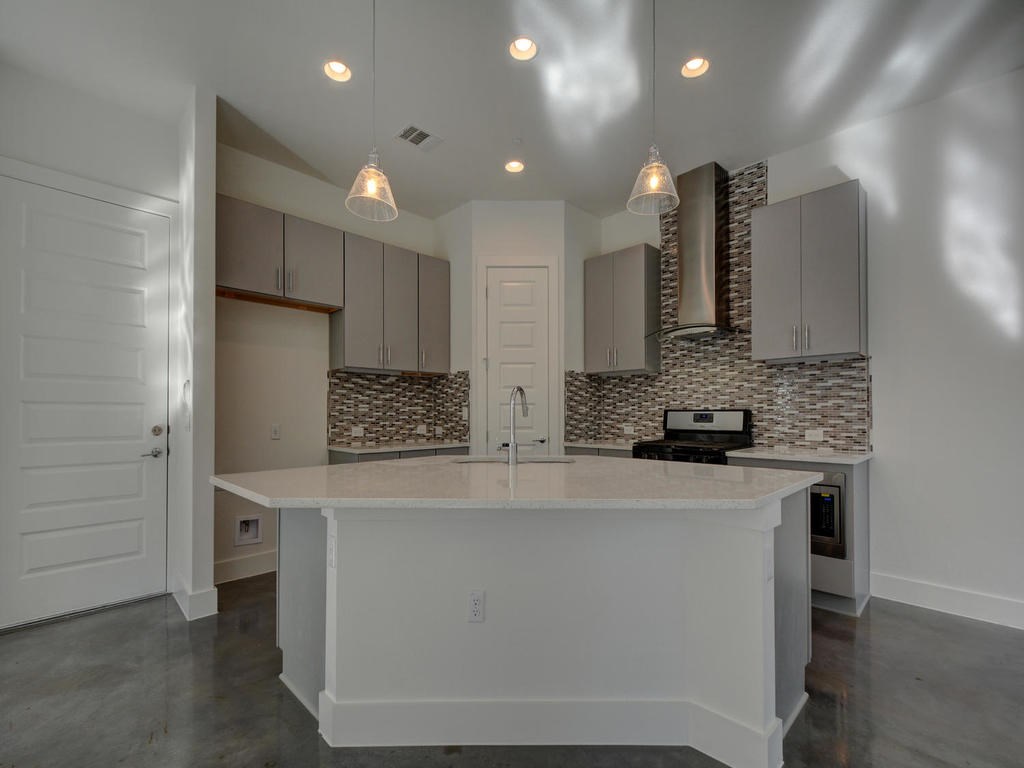 8922 Manchaca Road, Unit 201 Austin, TX 78748 - Photo 1 of 1 Gallery Image 1