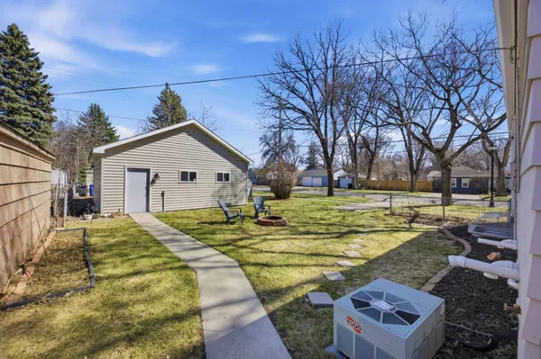 $234,900 | 1501 10th Street North, Fargo, ND 58102