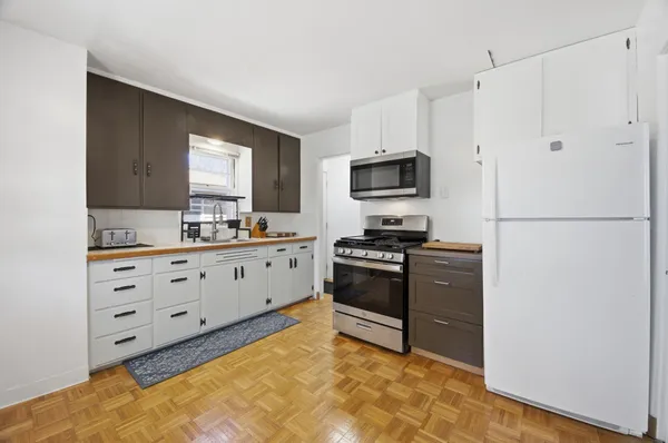 $234,900 | 1501 10th Street North, Fargo, ND 58102