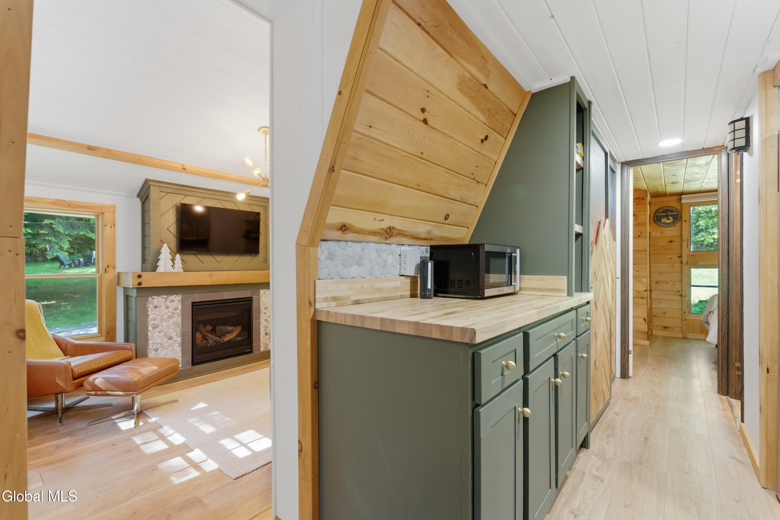 661 South Johnsburg Road Johnsburg, NY 12885 - Photo 15 of 34 DOD03866