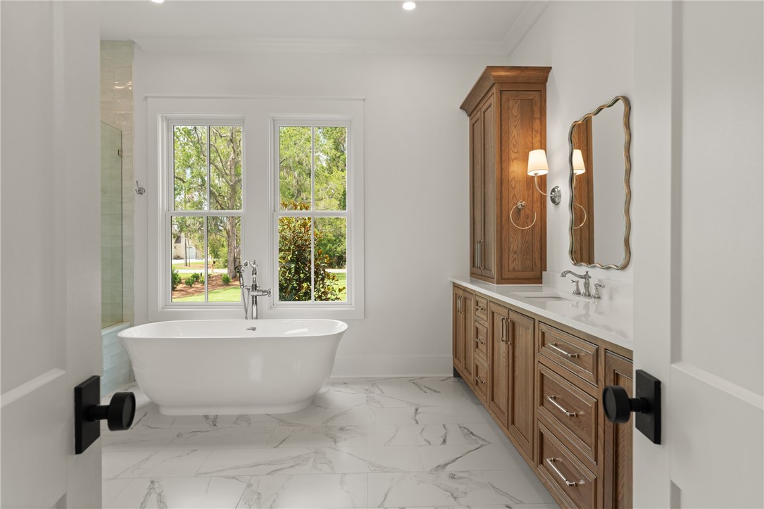 337 Lake Stillwater Drive St. Simons Island, GA 31522 - Photo 25 of 51 master bathroom