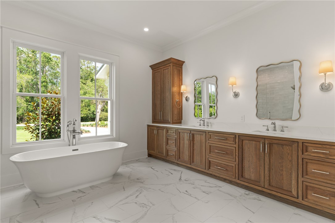 337 Lake Stillwater Drive St. Simons Island, GA 31522 - Photo 26 of 51 master bathroom