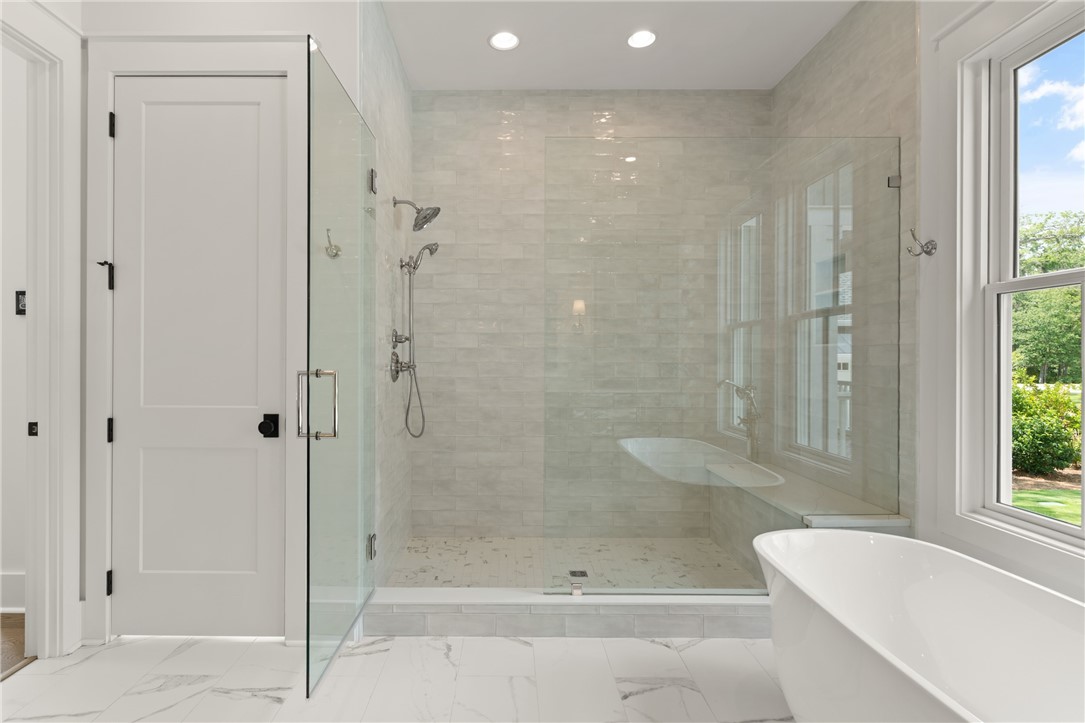 337 Lake Stillwater Drive St. Simons Island, GA 31522 - Photo 28 of 51 master bathroom