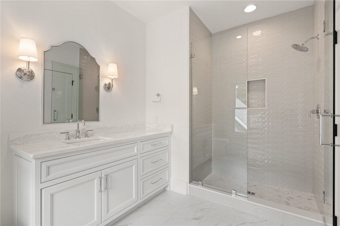 337 Lake Stillwater Drive St. Simons Island, GA 31522 - Photo 38 of 51 bathroom 3