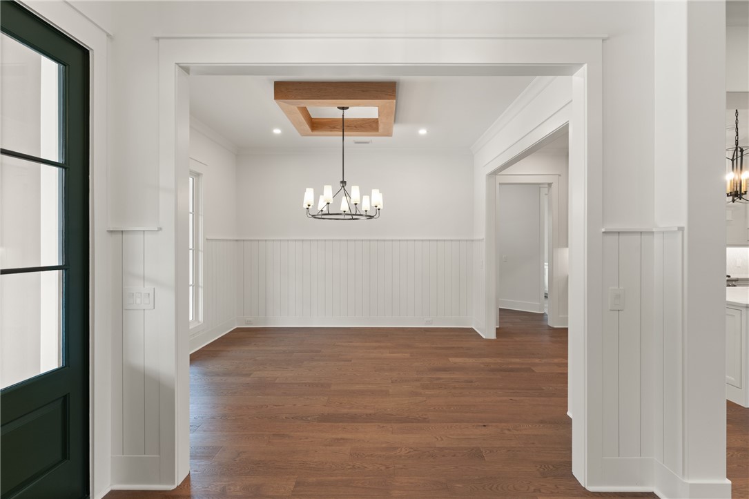 337 Lake Stillwater Drive St. Simons Island, GA 31522 - Photo 8 of 51 dining room to left as you walk through the front door