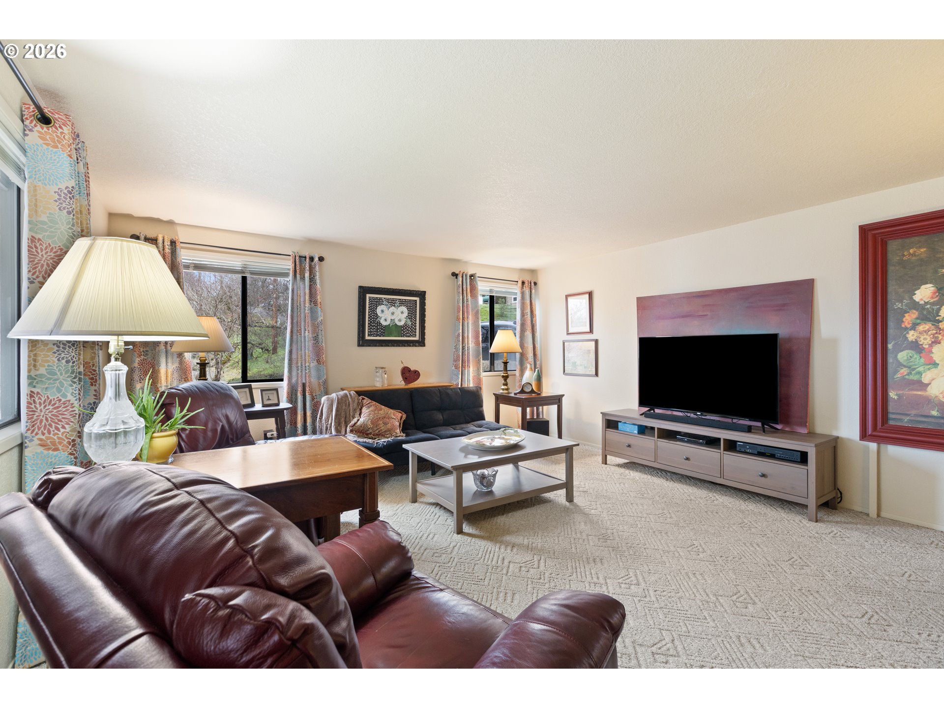479 2nd Street Elkton, OR 97436 - Photo 5 of 46 Living Room