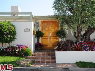11323 Chalon Road Los Angeles, CA 90049 - Photo 1 of 1 Gallery Image 1