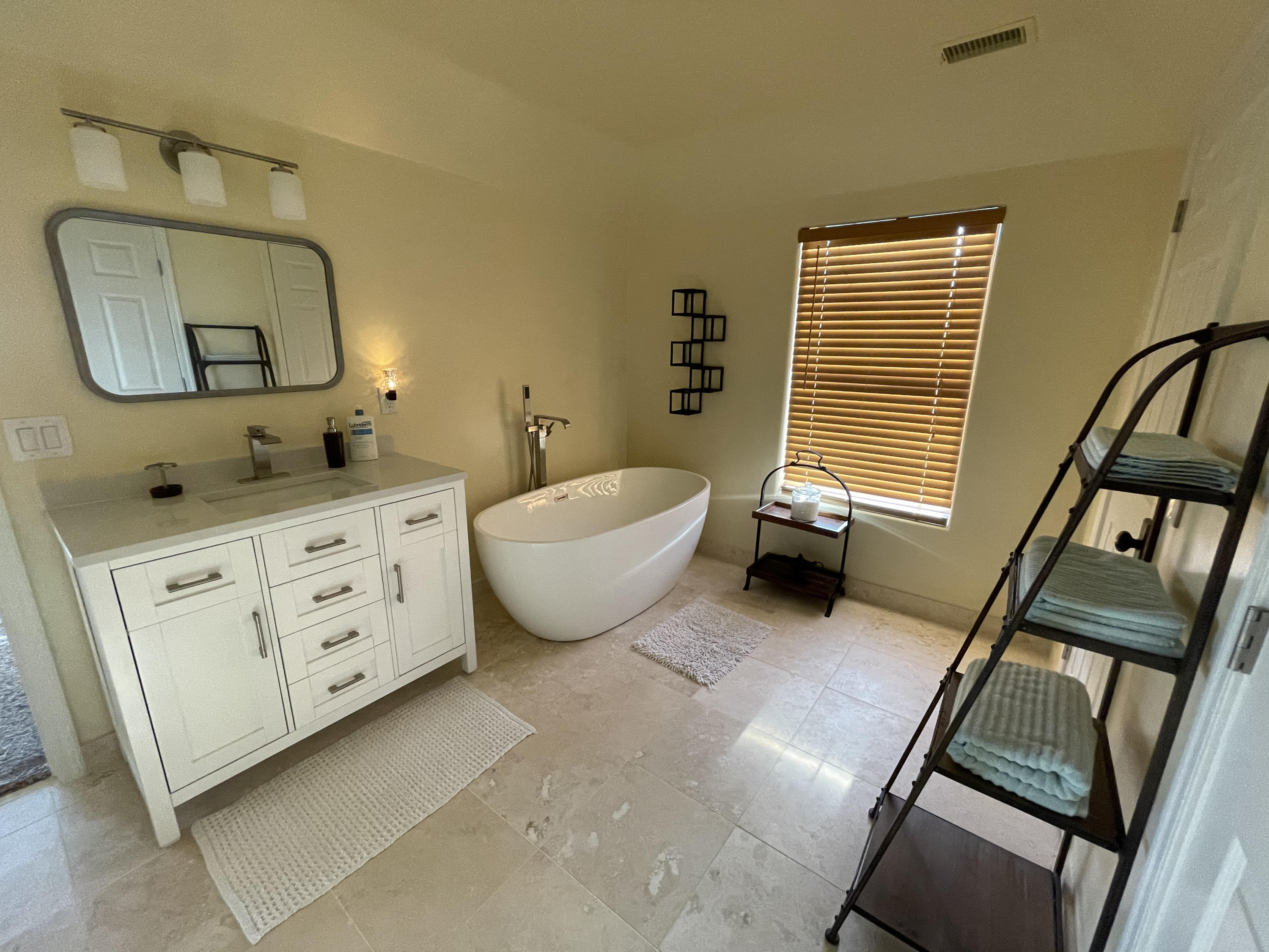 6442 West Ruin Hill Loop Pine, AZ 85544 - Photo 46 of 54 Owner'sBath2