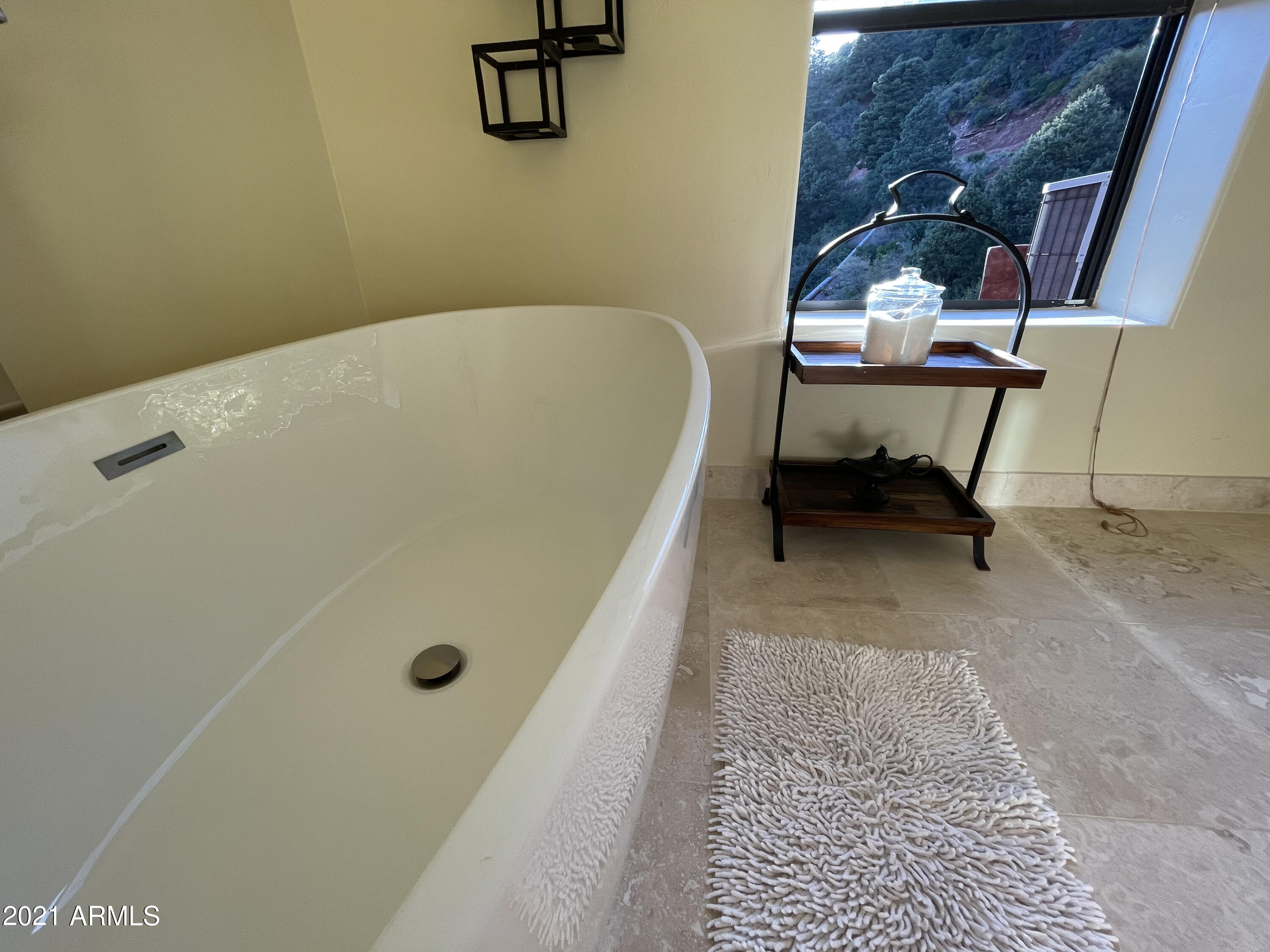 6442 West Ruin Hill Loop Pine, AZ 85544 - Photo 47 of 54 Owner'sTubWithAView