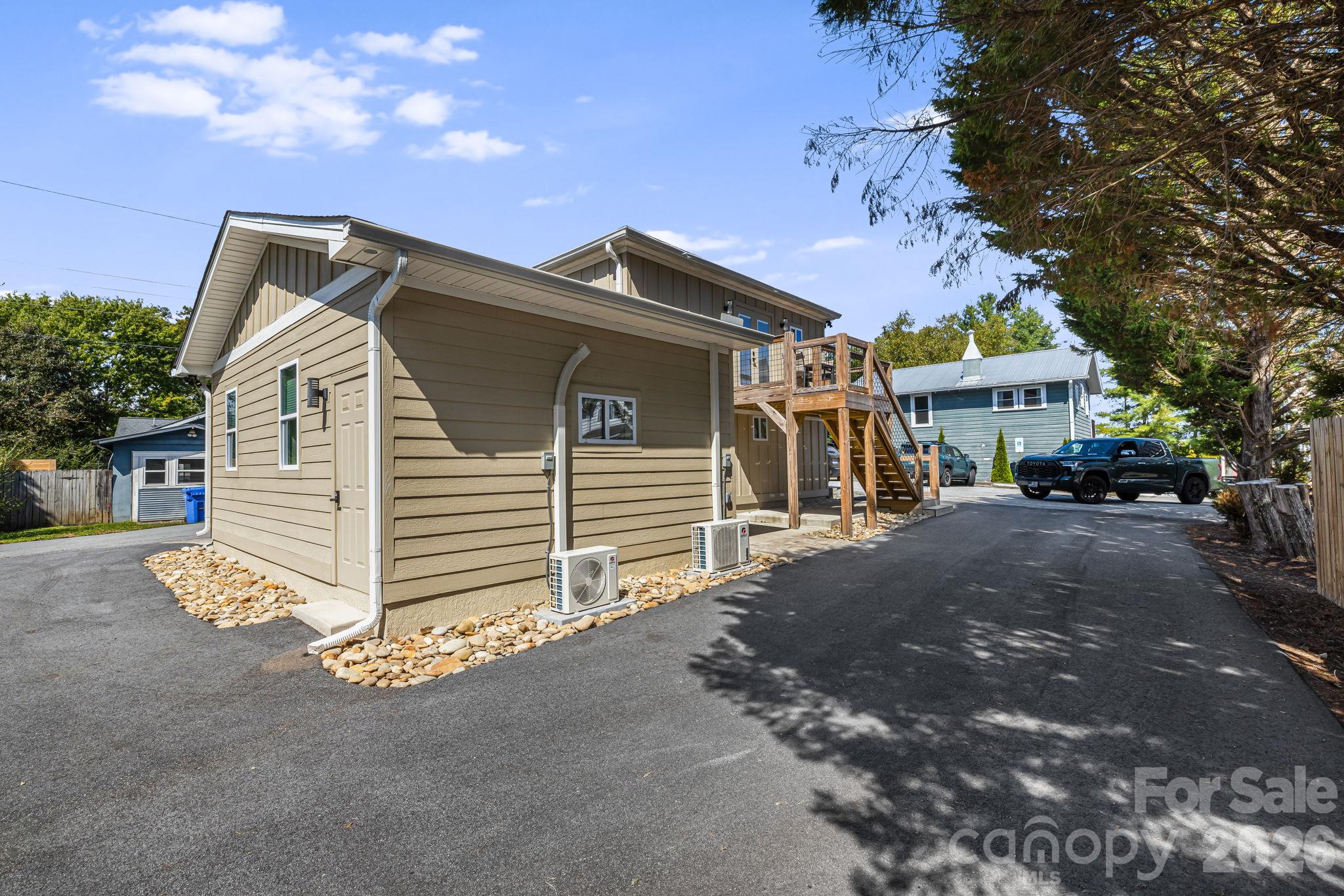 607 Kanuga Road Hendersonville, NC 28739 - Photo 43 of 48 Gallery Image 43