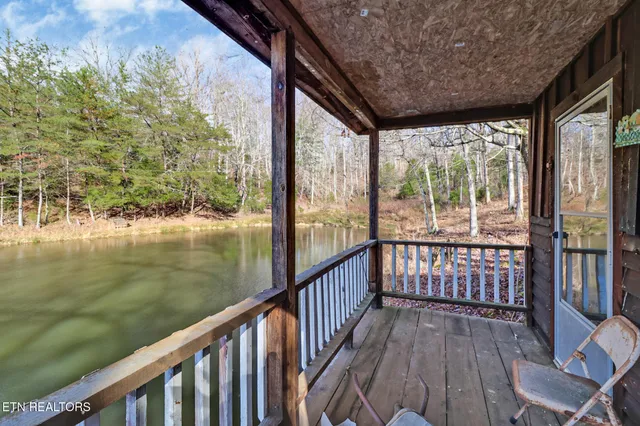 $595,500 | 2620 Deer Lodge Highway, Deer Lodge, TN 37726
