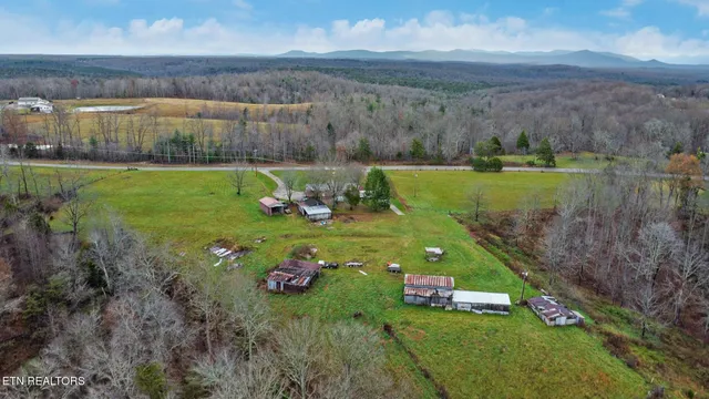 $595,500 | 2620 Deer Lodge Highway, Deer Lodge, TN 37726