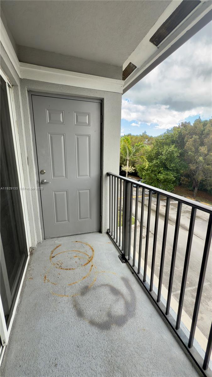 15440 Southwest 284th Street, Unit 5307 Homestead, FL 33033 - Photo 21 of 25 a view of a porch